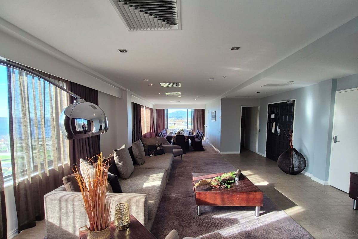 Royal Suite, 3 Bedrooms | Hypo-allergenic bedding, minibar, in-room safe, desk