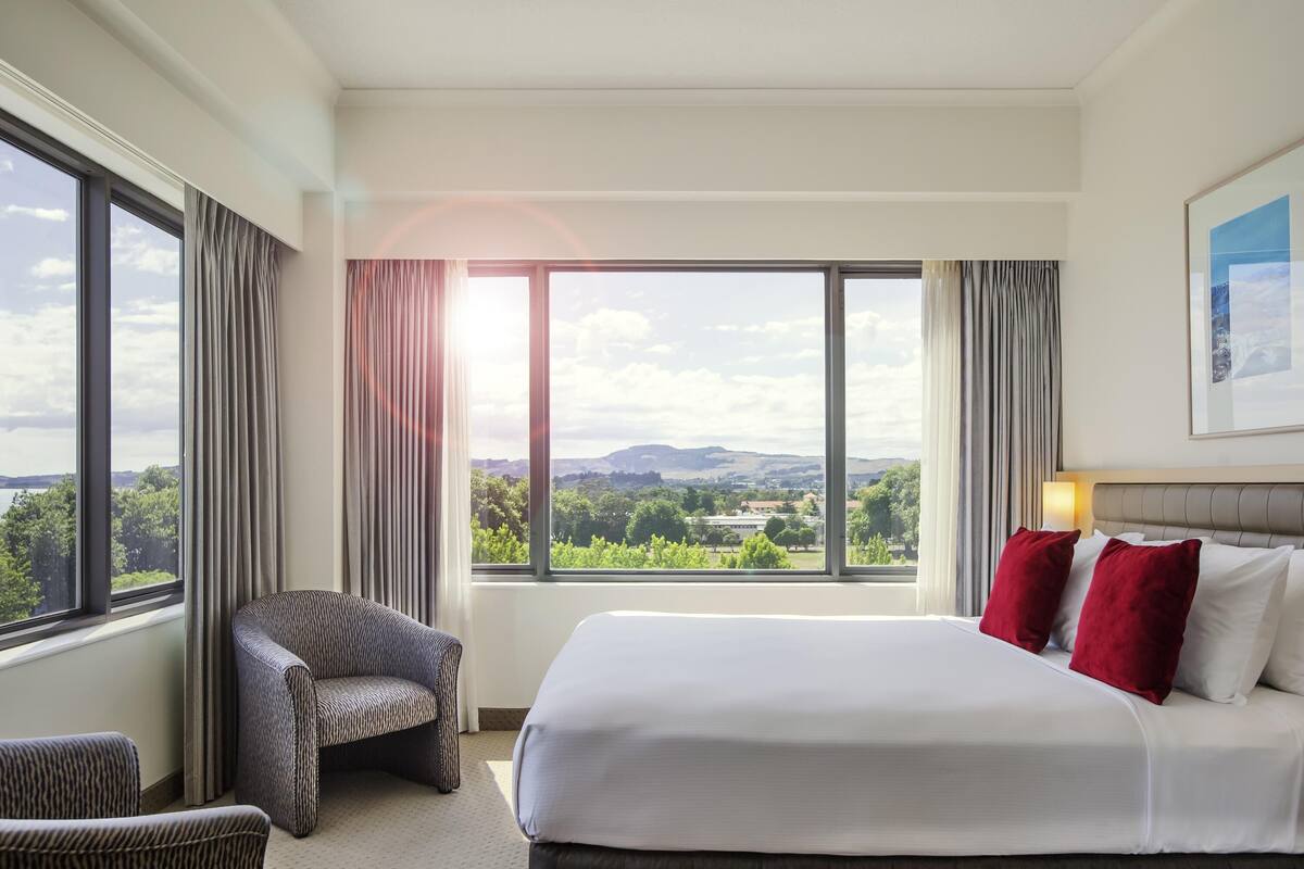 Junior Suite, 1 King Bed, Lake View | Hypo-allergenic bedding, minibar, in-room safe, desk