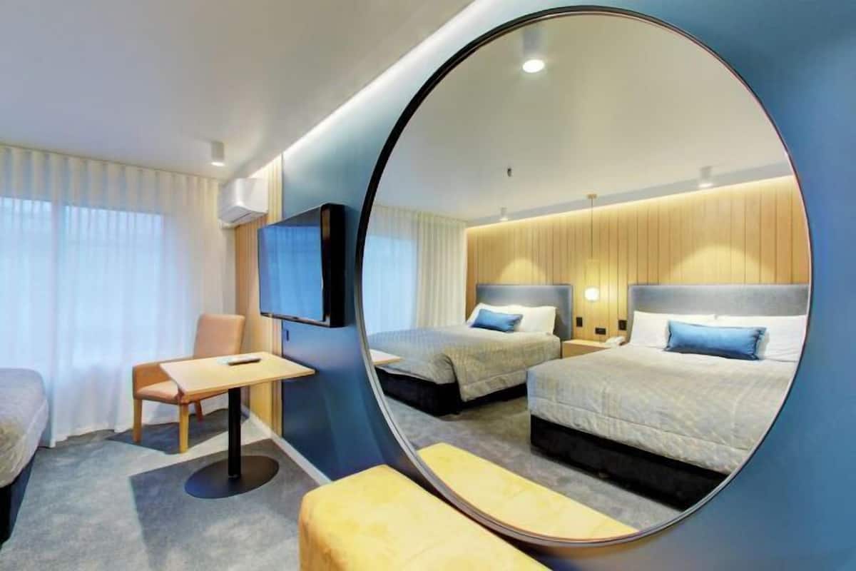 In-room safe, desk, iron/ironing board, free WiFi