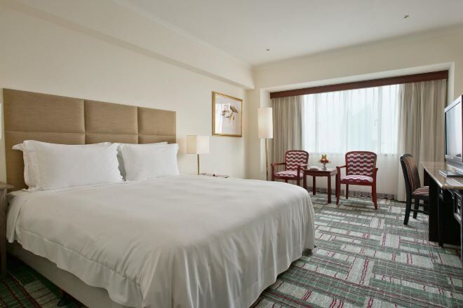 Egyptian cotton sheets, premium bedding, down duvets, pillow-top beds