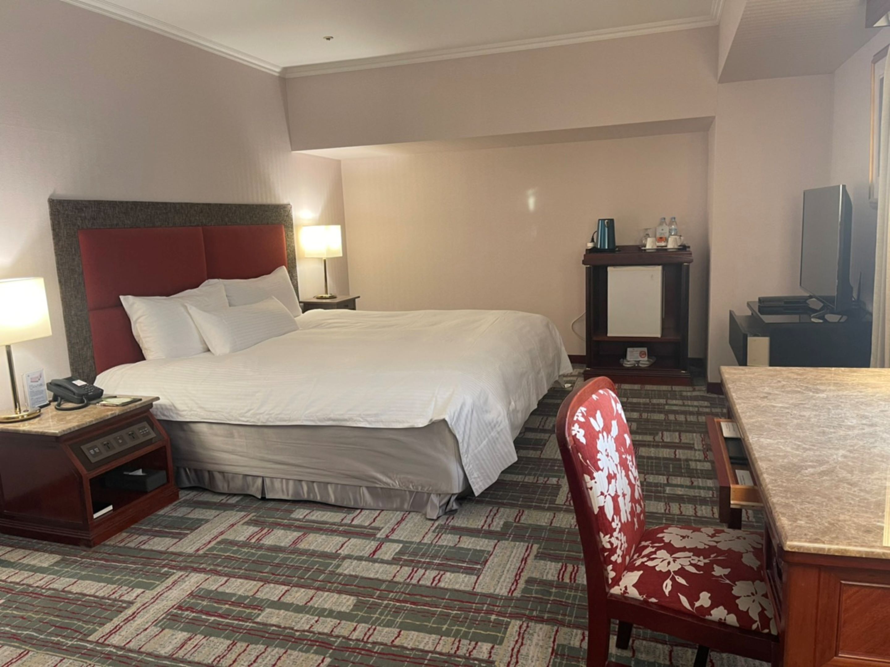 Egyptian cotton sheets, premium bedding, down comforters, pillowtop beds