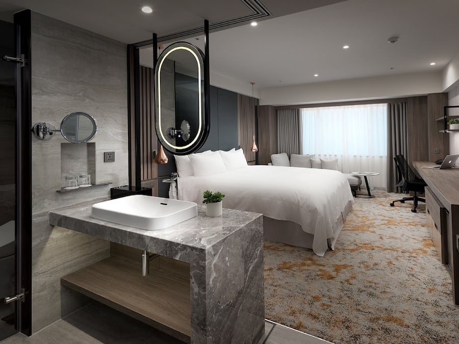 RC Deluxe Premier | Egyptian cotton sheets, premium bedding, down comforters, pillowtop beds