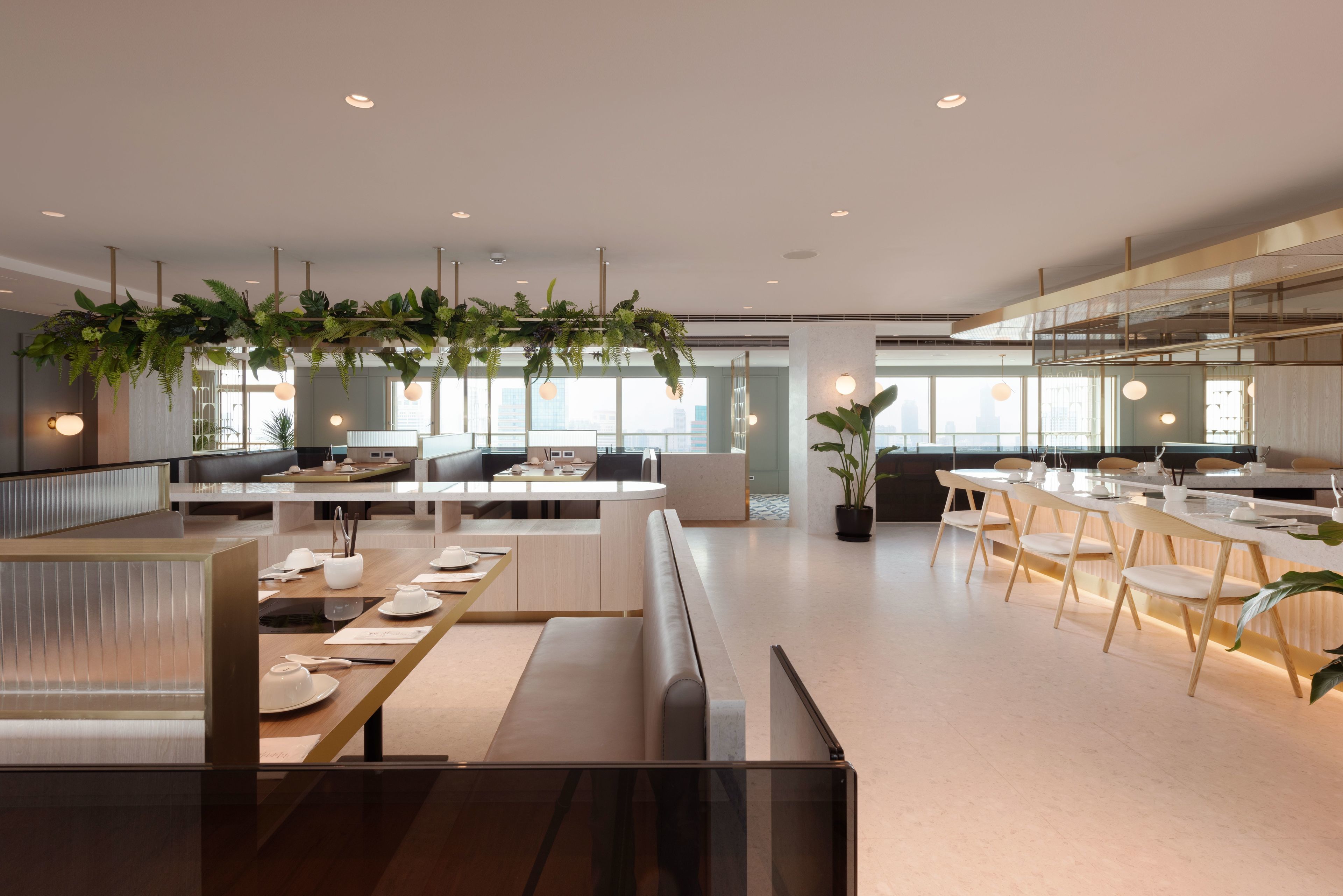 4 restaurants, breakfast, lunch, dinner served; italian cuisine