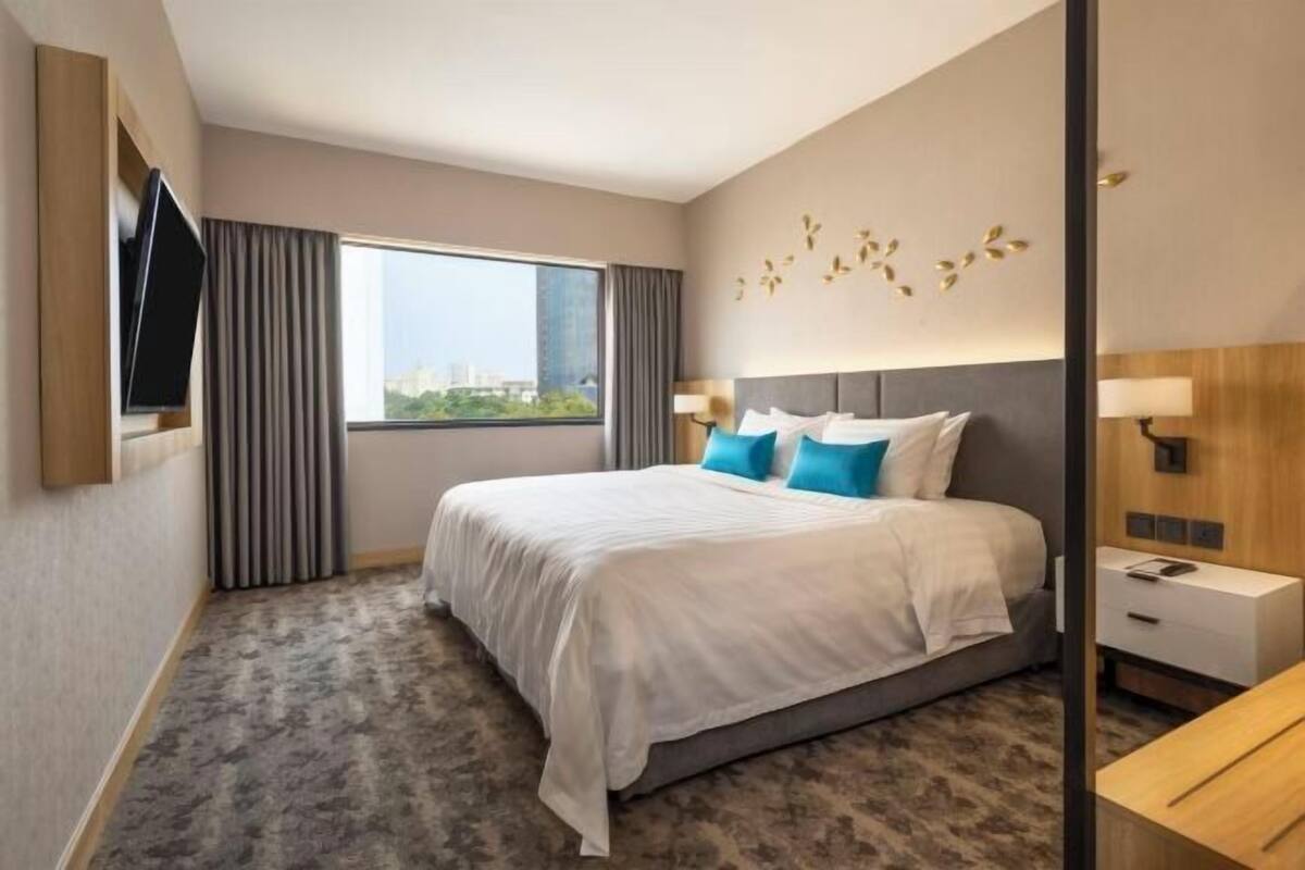 Minibar, in-room safe, desk, blackout drapes