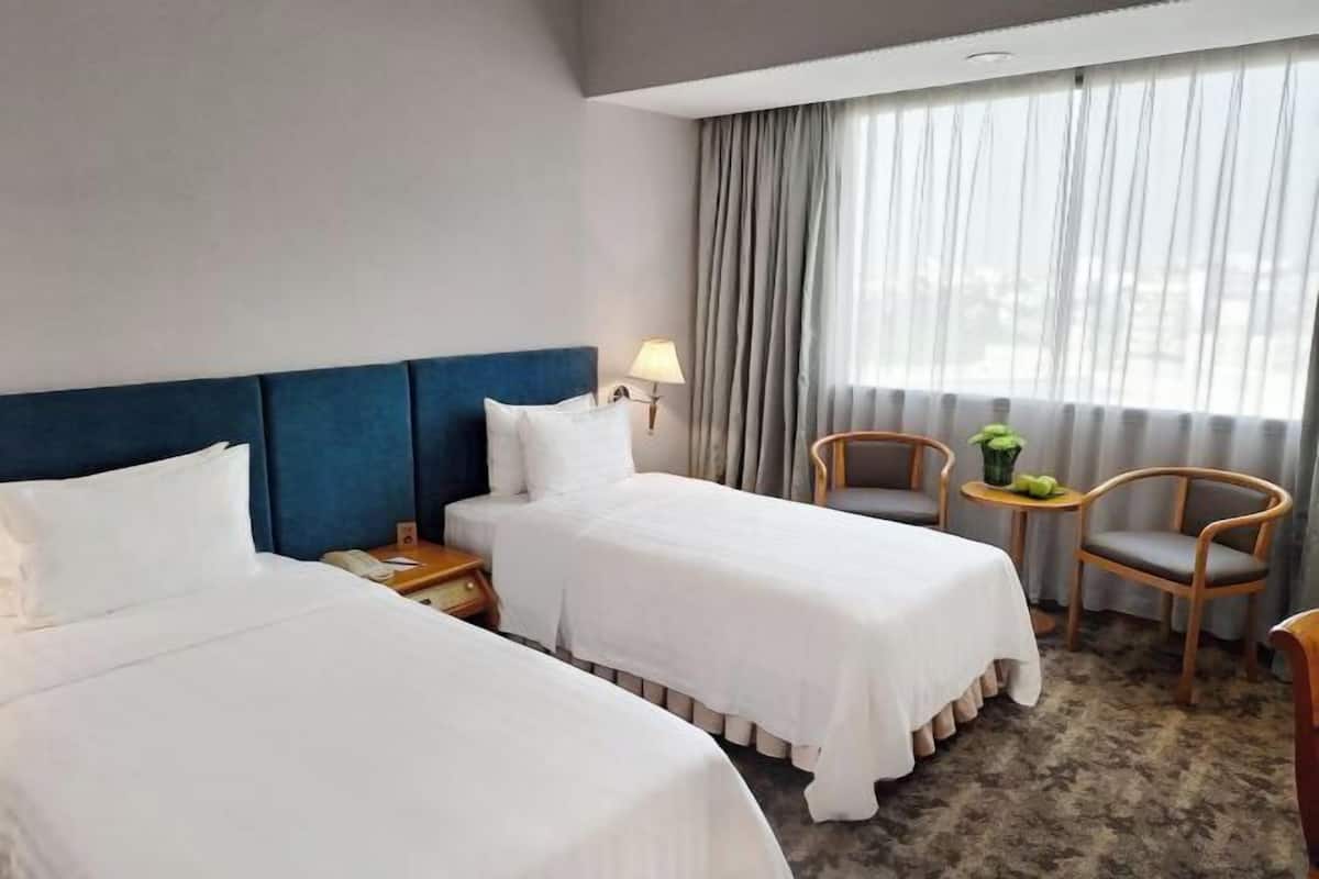 Minibar, in-room safe, desk, blackout drapes