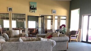 Living area - Yarmouth Resort (West Yarmouth)