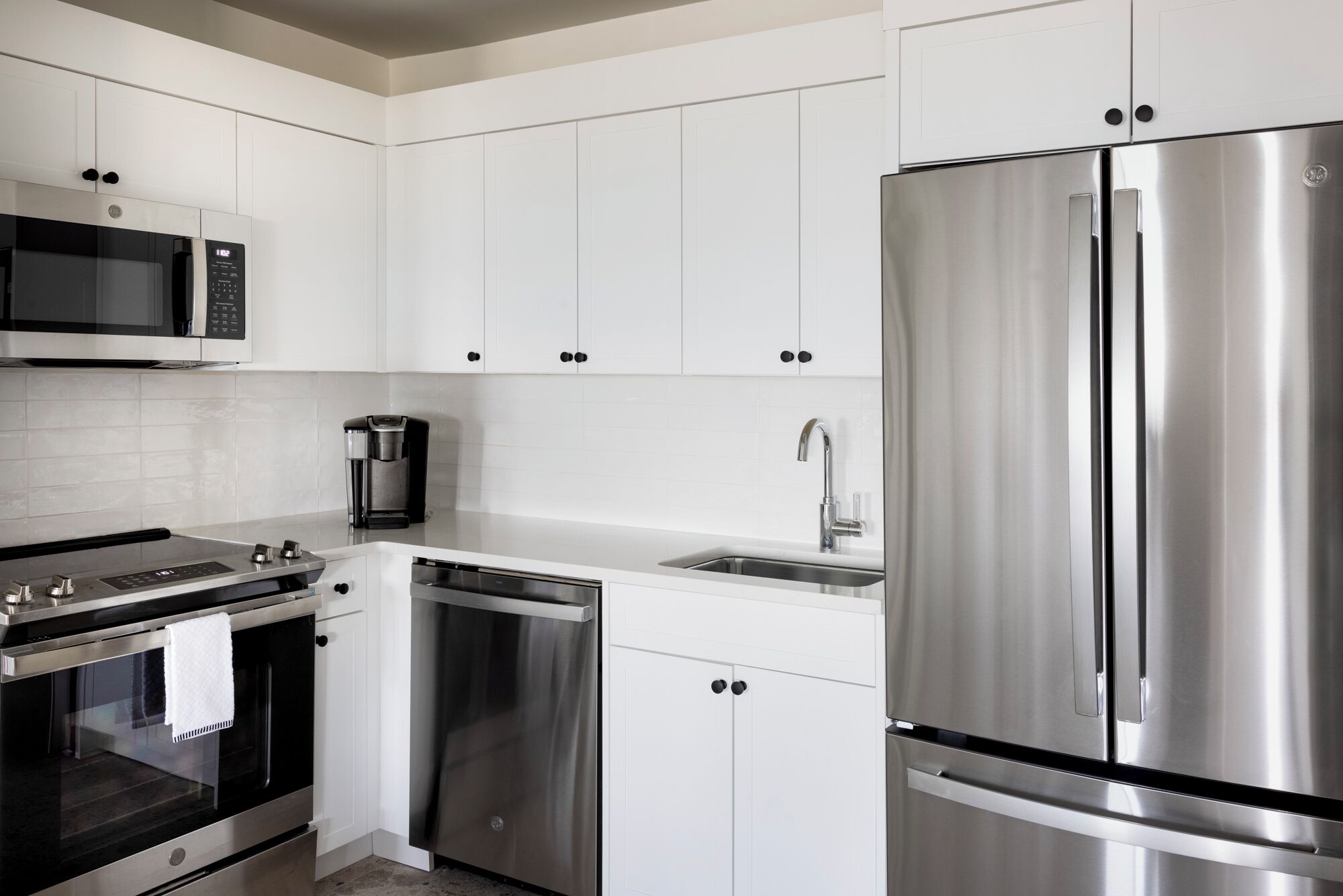 fridge, microwave, coffee/tea maker