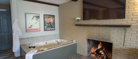 Chambre Supérieure, 1 trÚs grand lit, baignoire à jets | Baignoire à jets