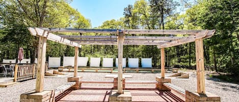 Children’s play area – outdoor