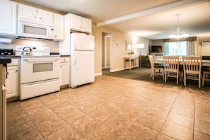 Family Condo, 2 Bedrooms | Private kitchen