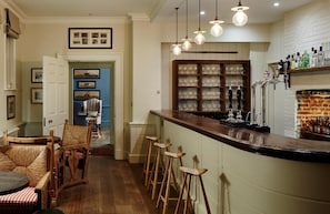 3 bars/lounges - The Goodwood Hotel (Chichester)