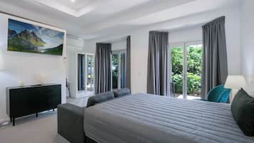 Habitación, 2 camas de matrimonio, no fumadores | Minibar, escritorio, sistema de insonorización