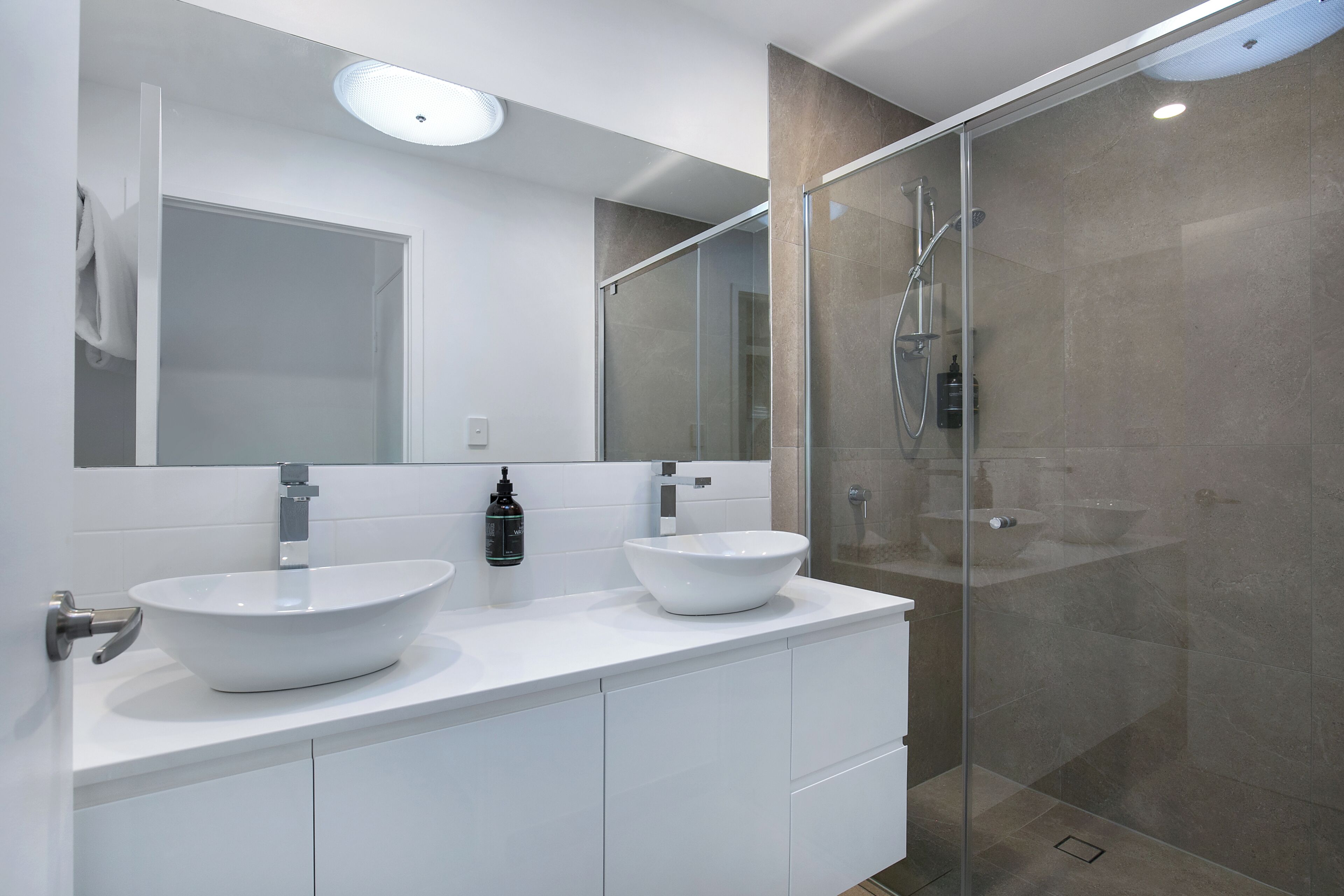 executive family room | bathroom | free toiletries, hair dryer, towels