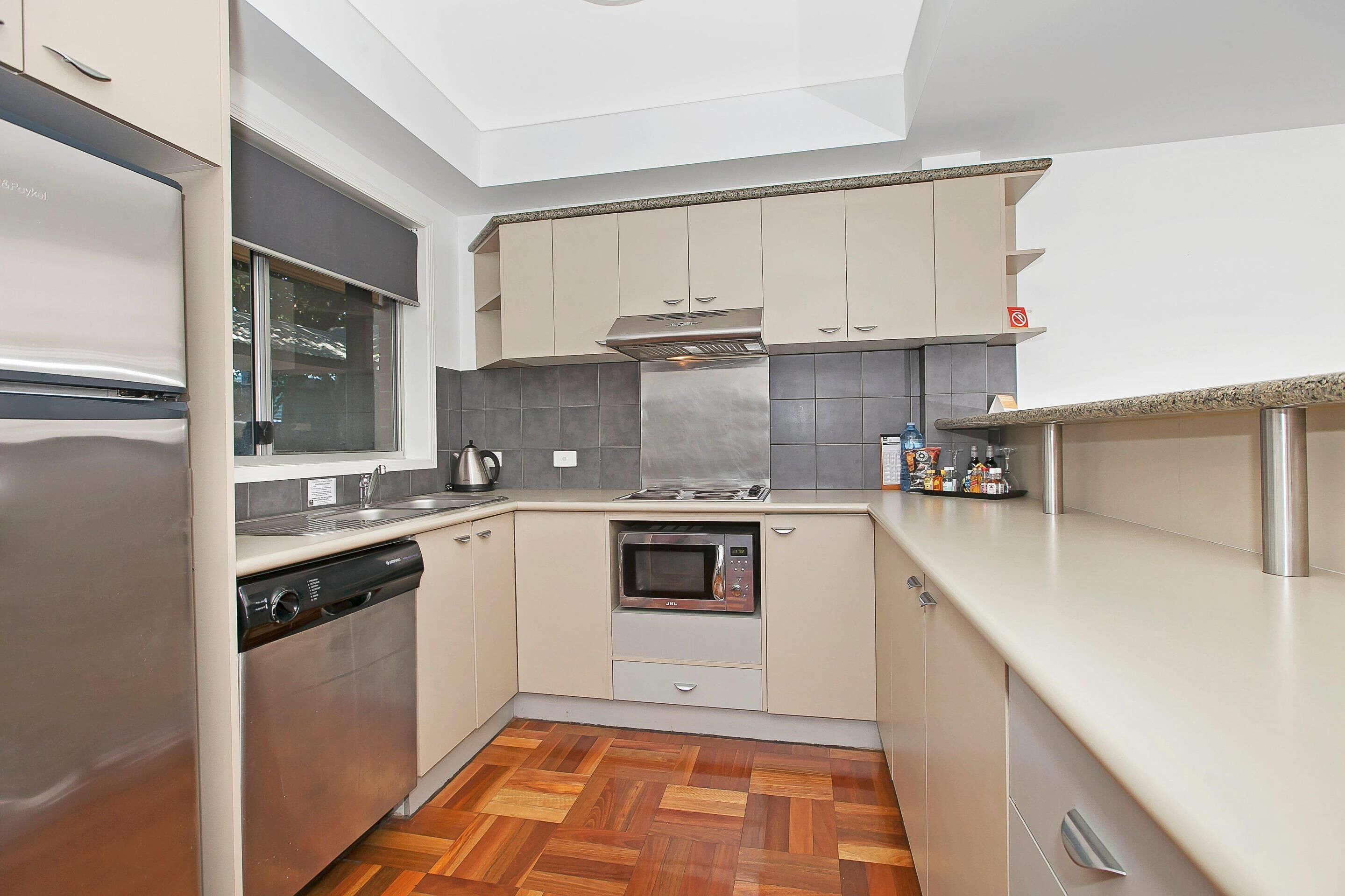 Apartment, 2 Schlafzimmer | Minibar, Schreibtisch, schallisolierte Zimmer, Bügeleisen/Bügelbrett