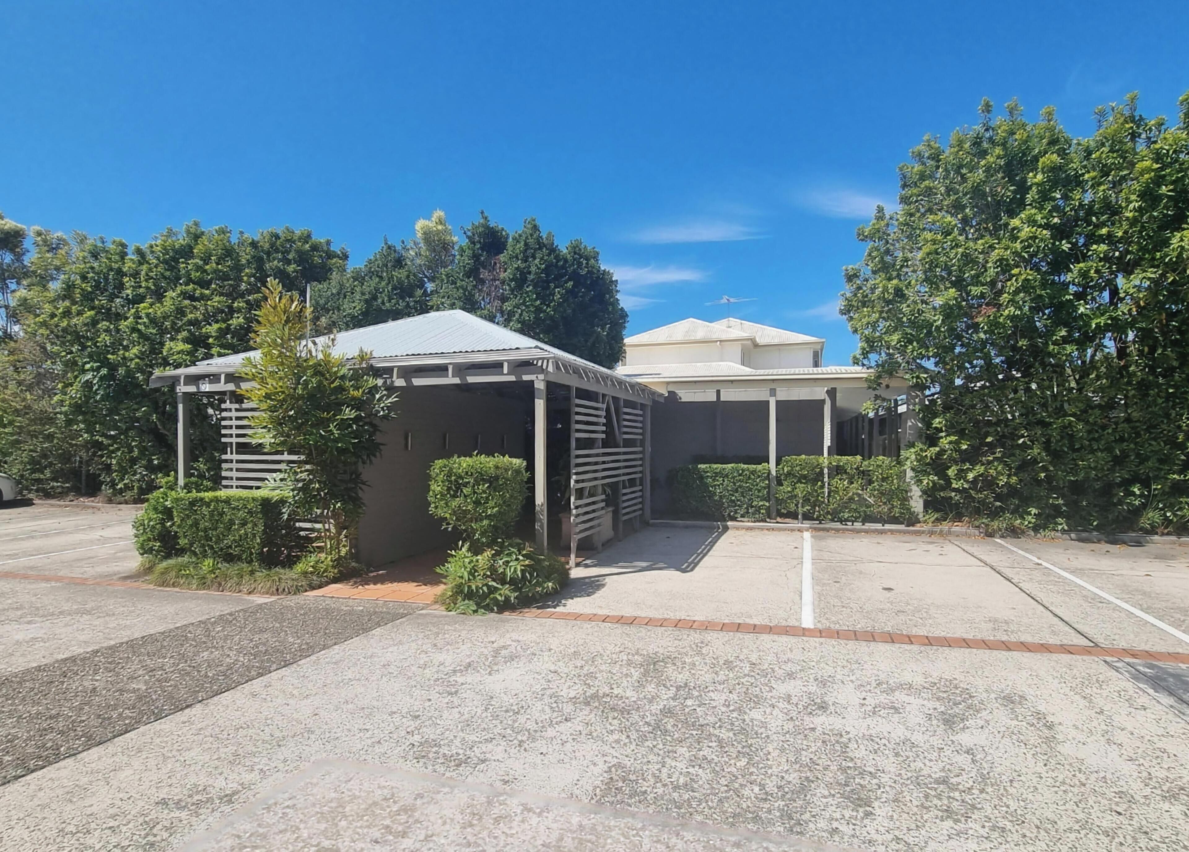 villa, 3 bedrooms | minibar, desk, soundproofing, iron/ironing board