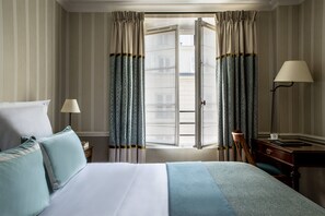 Coffres-forts dans les chambres, décoration personnalisée, bureau