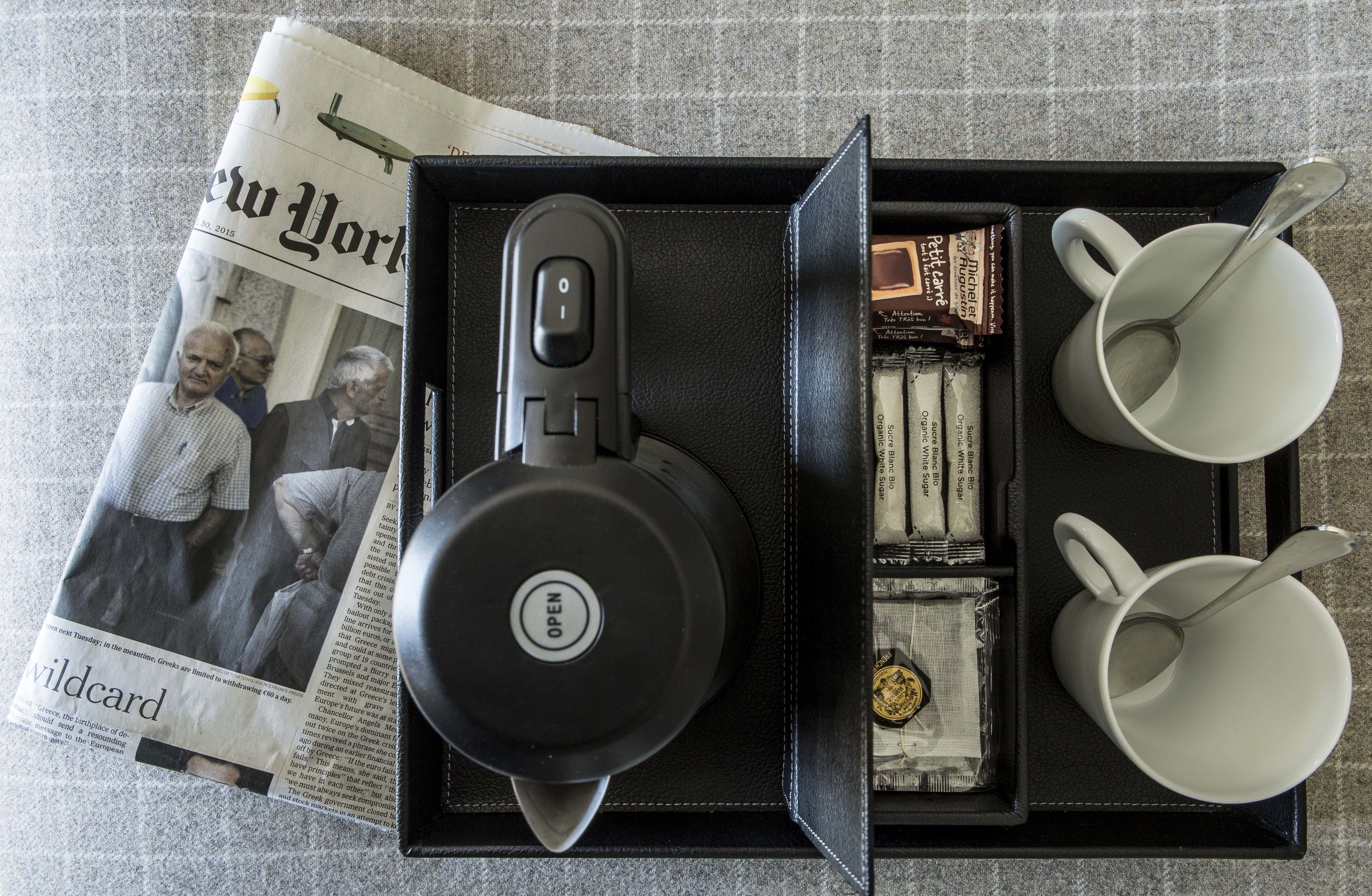 deluxe room - vue paris | coffee and/or coffee maker