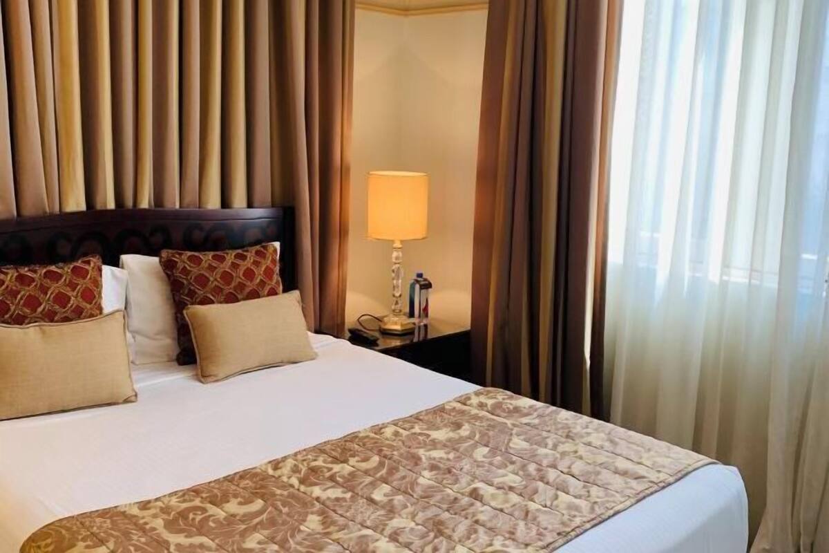 Premium bedding, pillowtop beds, in-room safe, desk