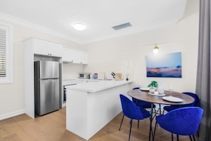 Suíte, 1 quarto (Modern) | Opções para refeição no quarto