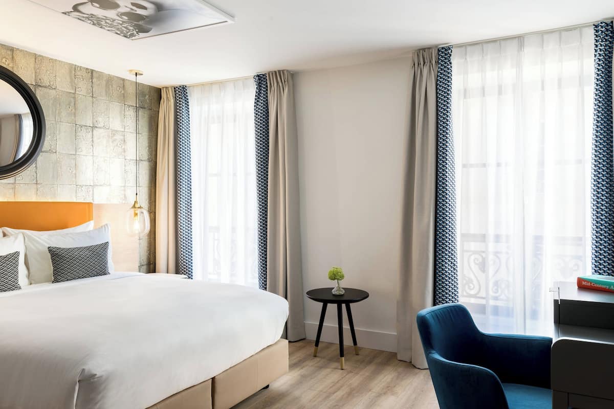1 bedroom, premium bedding, in-room safe, desk