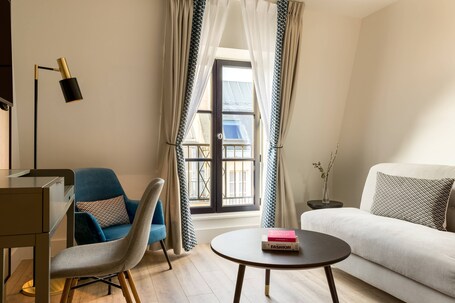 Renaissance Paris Vendome Hotel - Image 40