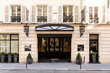 Renaissance Paris Vendome Hotel - Image 2