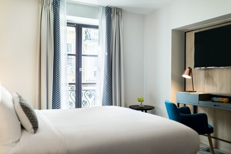 Renaissance Paris Vendome Hotel - Image 26