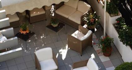 ACasaMia WelcHome Hotel