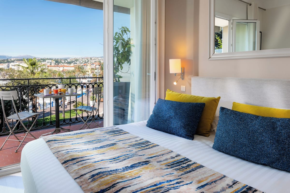 1 bedroom, Select Comfort beds, minibar, in-room safe