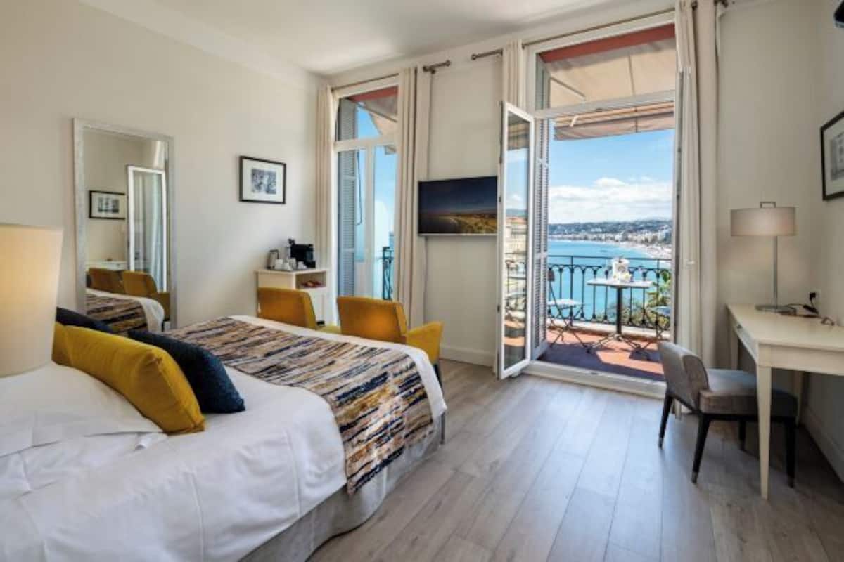 1 bedroom, Select Comfort beds, minibar, in-room safe