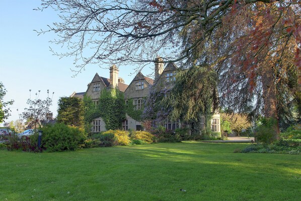 Exterior - Weston Hall Hotel, Sure Hotel Collection by Best Western (Bedworth)