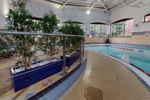 Innenpool, Liegestühle
