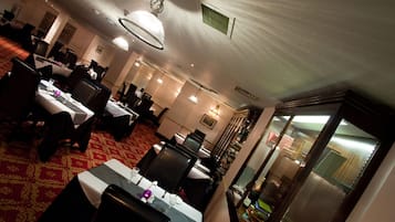 Päivittäinen buffetaamiainen maksusta