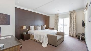 Loftsleilighet – panorama, 4 soverom | Sengetøy av topp kvalitet, safe på rommet og skrivebord