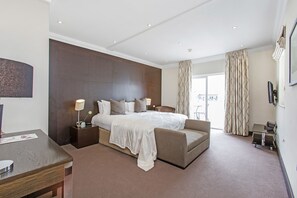 Loftsleilighet – panorama, 4 soverom | Sengetøy av topp kvalitet, safe på rommet og skrivebord