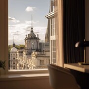 Royal Garden Hotel