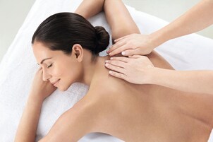 Couples treatment rooms, body treatments, aromatherapy