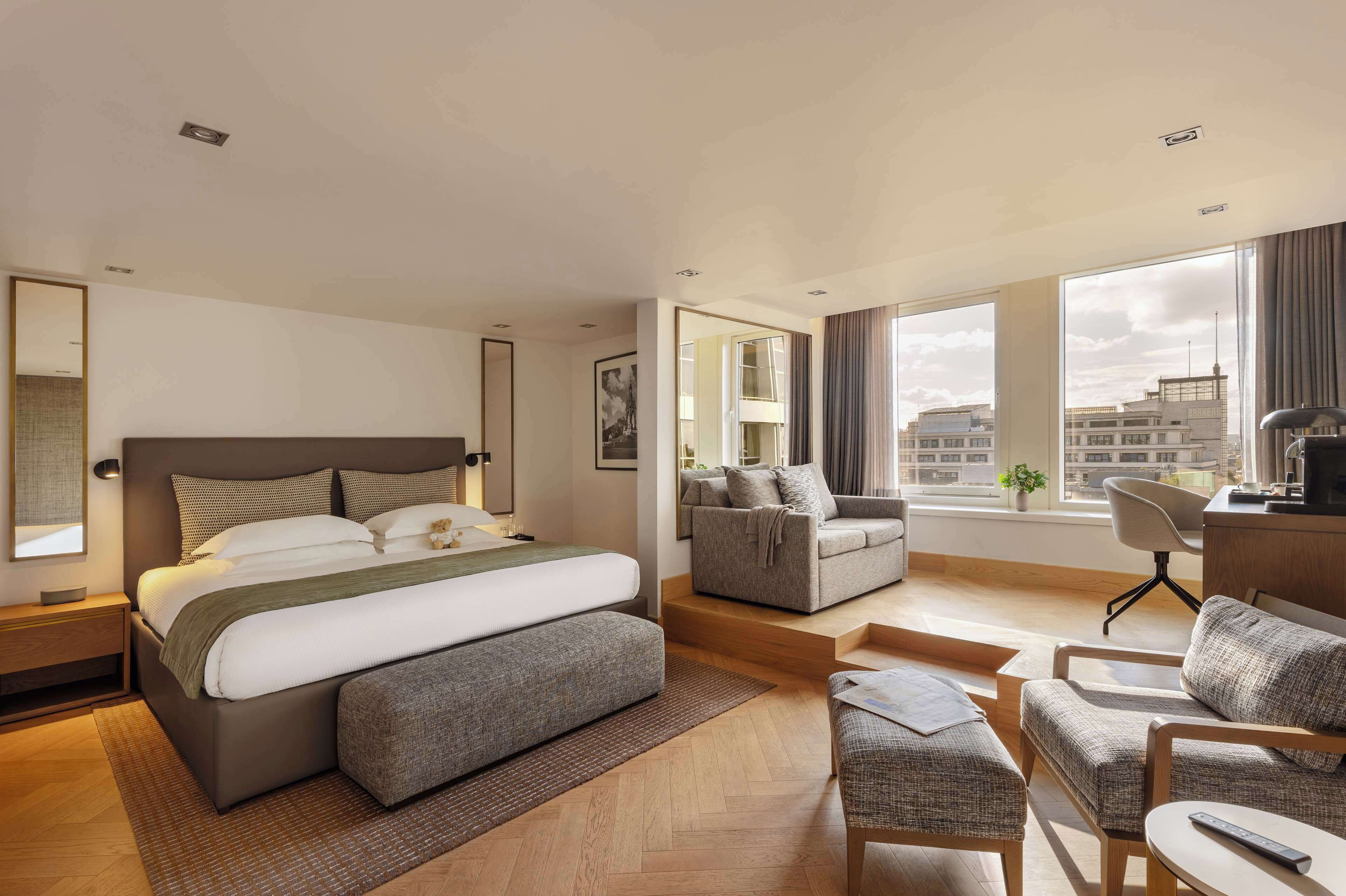 Royal Deluxe Studio, High Floor | Premium bedding, down comforters, in-room safe, desk