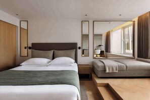 Deluxe-Doppelzimmer | Hochwertige Bettwaren, Daunenbettdecken, Zimmersafe, Schreibtisch