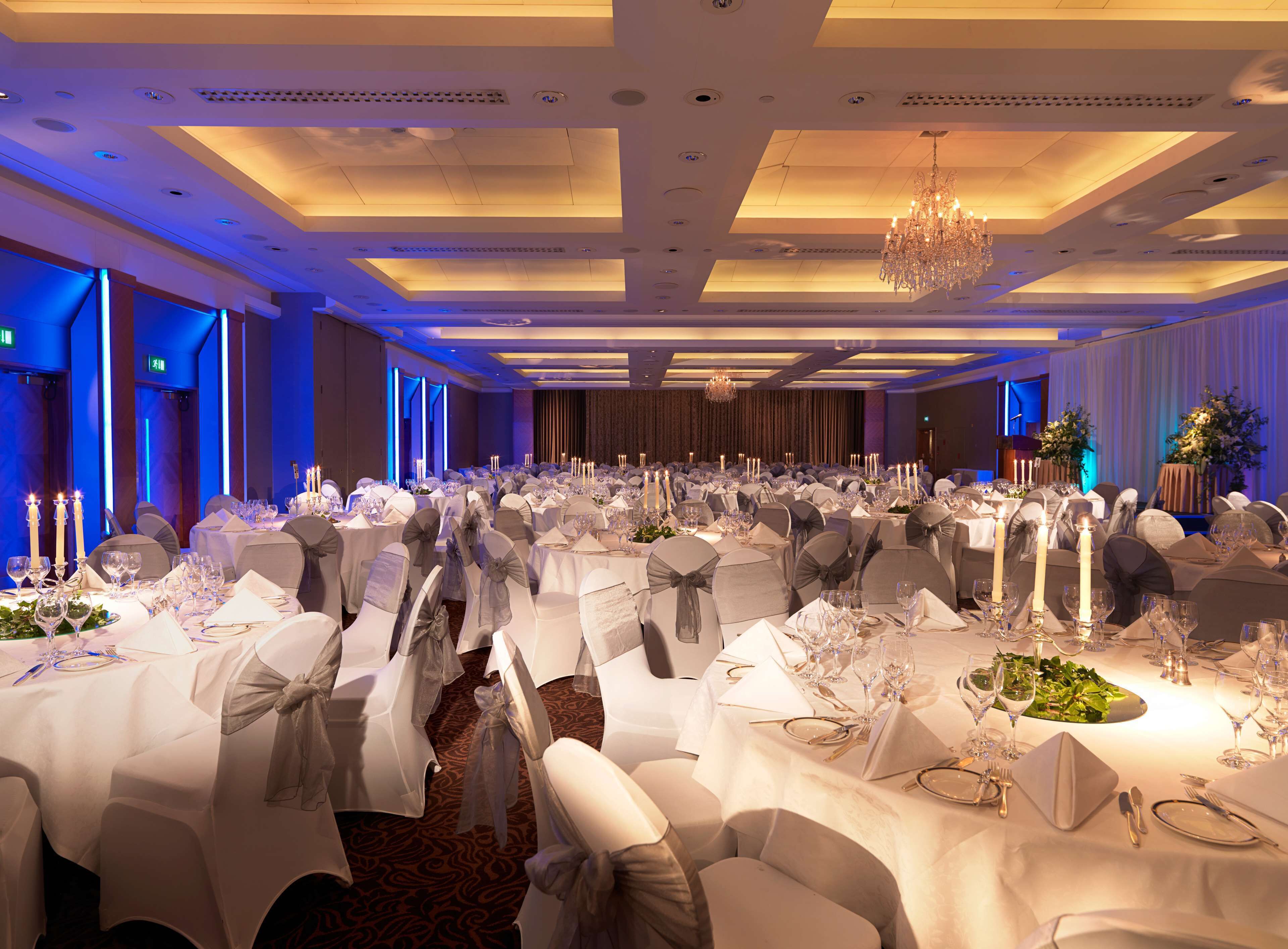 Photo - Royal Garden Hotel