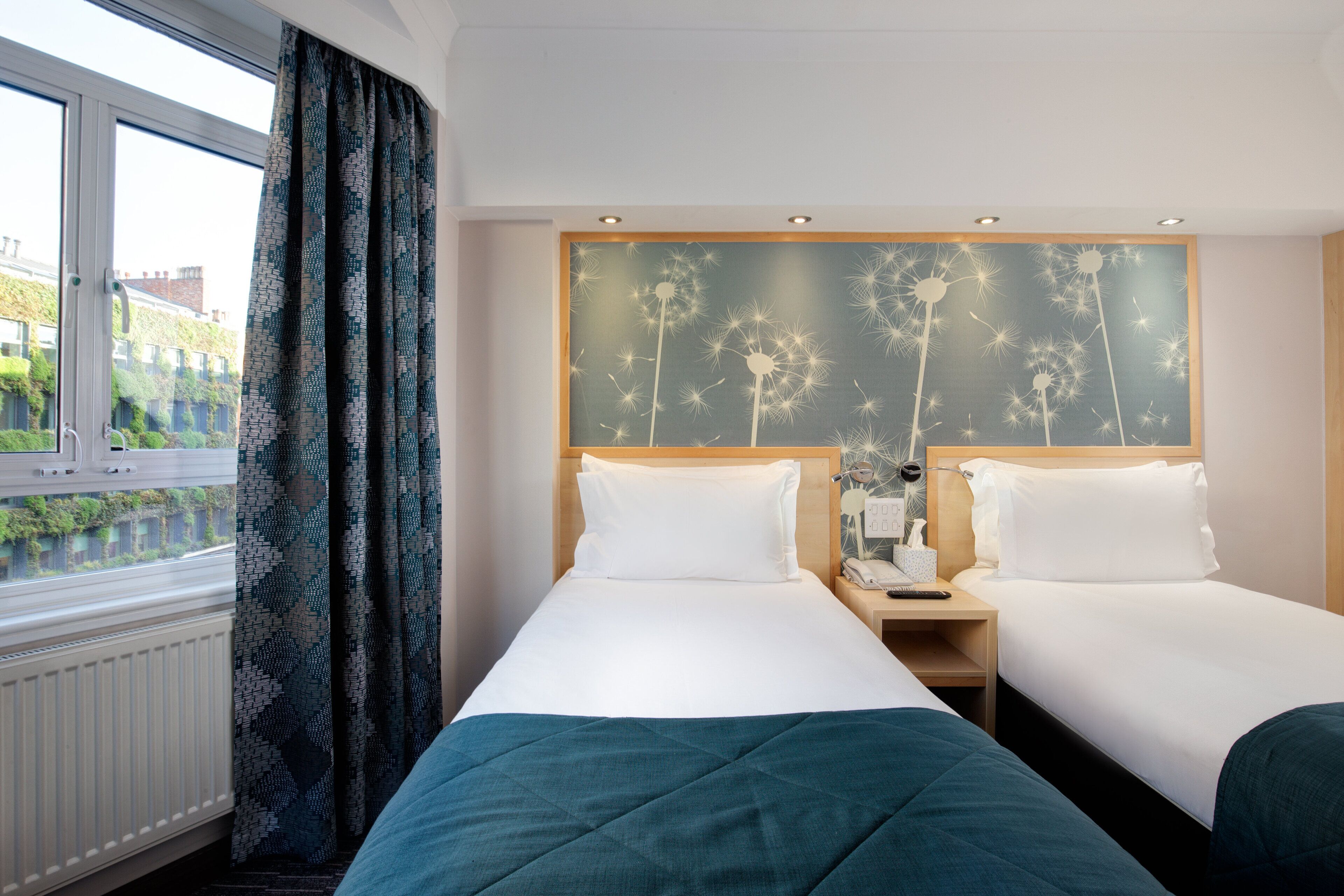 twin room | 1 bedroom, in-room safe, desk, iron/ironing board