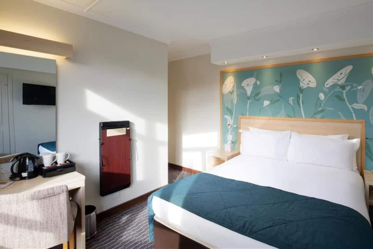 In-room safe, desk, iron/ironing board (on request), free WiFi
