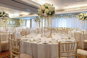 Daily buffet breakfast for a fee - Delta Hotels by Marriott Tudor Park Country Club (Maidstone)