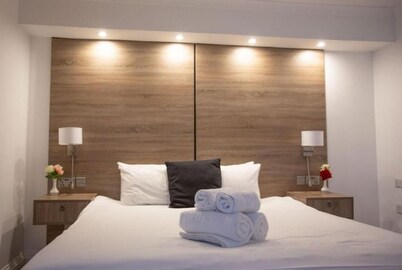 OYO Tong Park Hotel