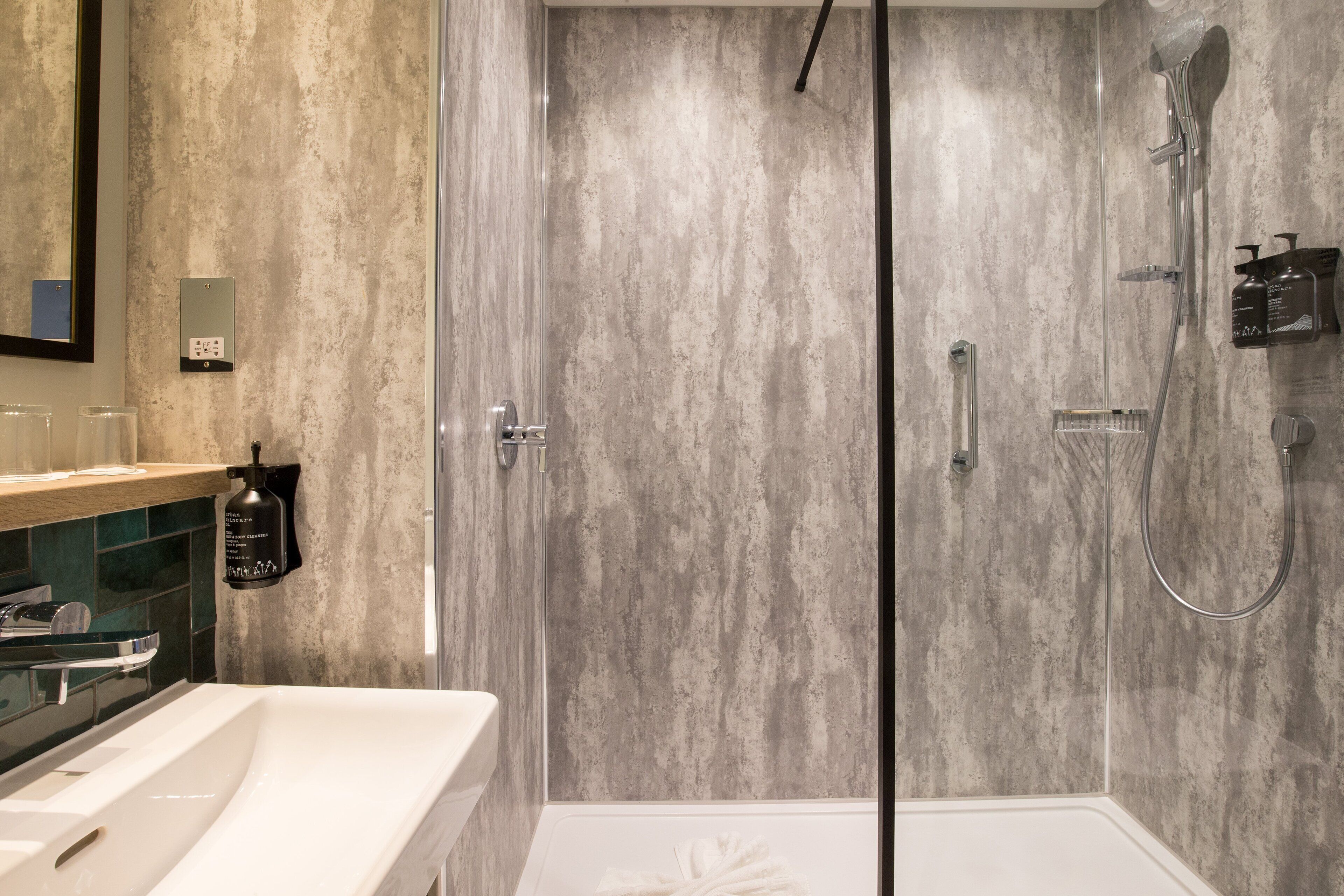 Photo - City Sleeper at Royal National Hotel