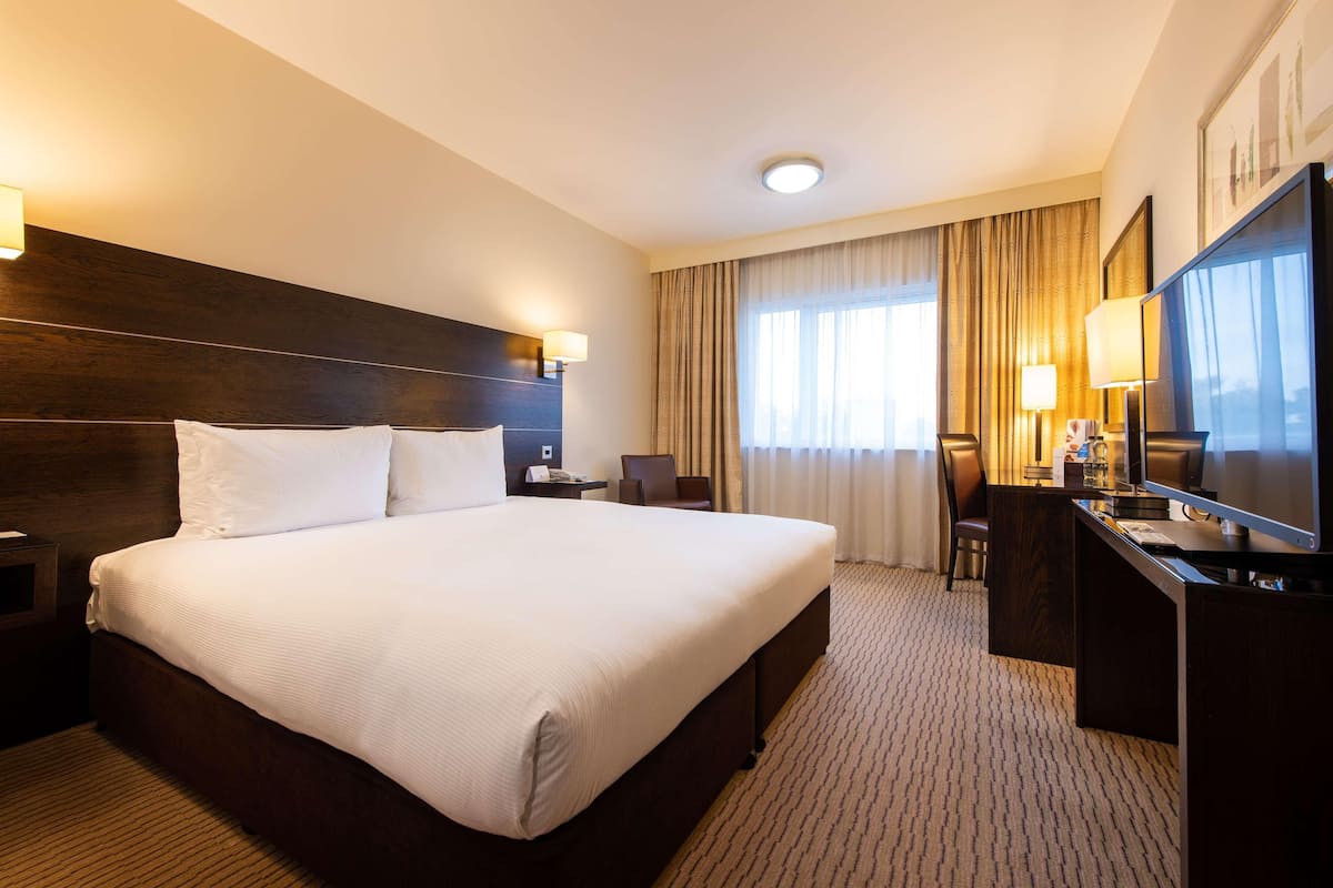 In-room safe, soundproofing, iron/ironing board, WiFi (free)