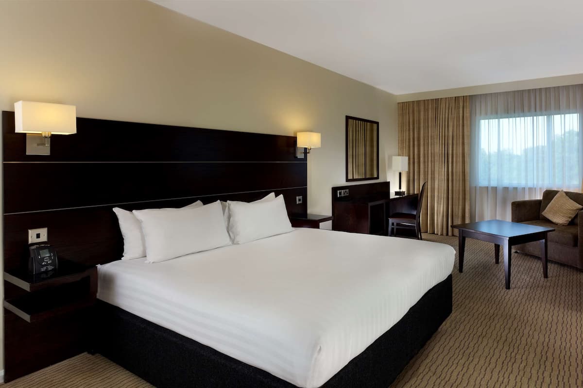 In-room safe, soundproofing, iron/ironing board, WiFi (free)