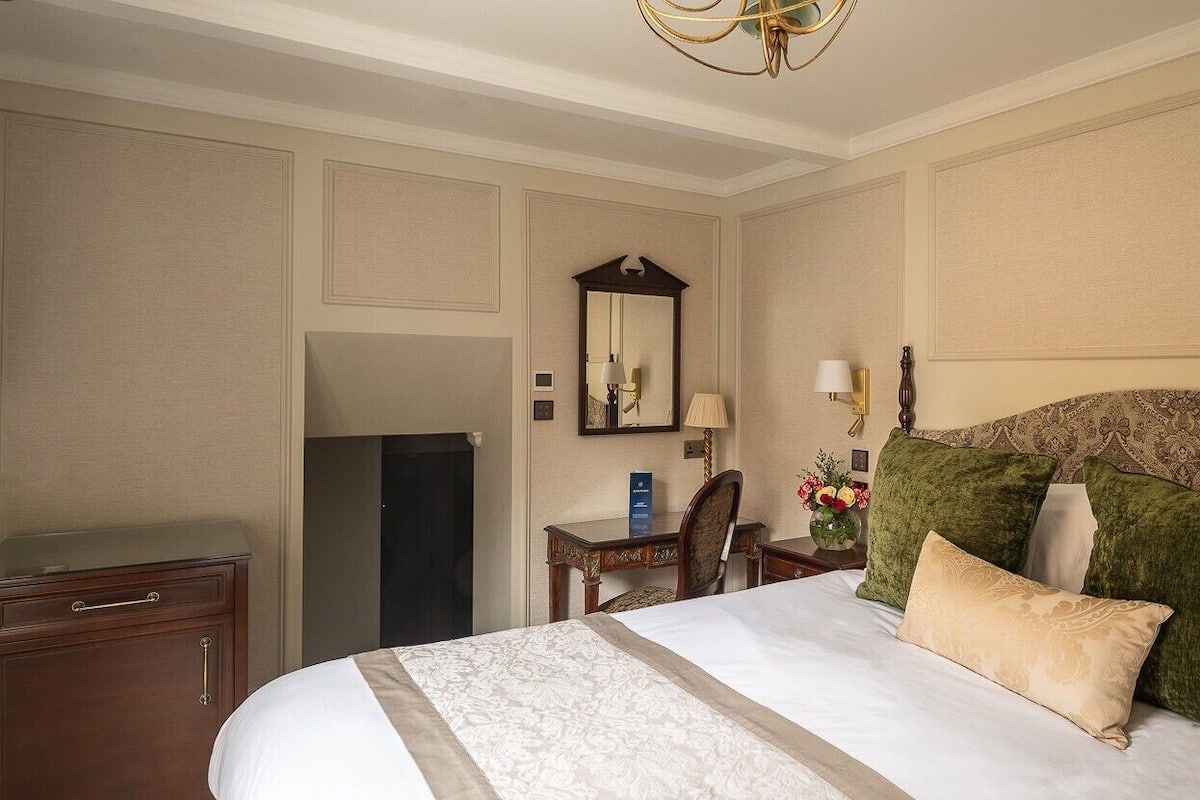 Superior Single Room