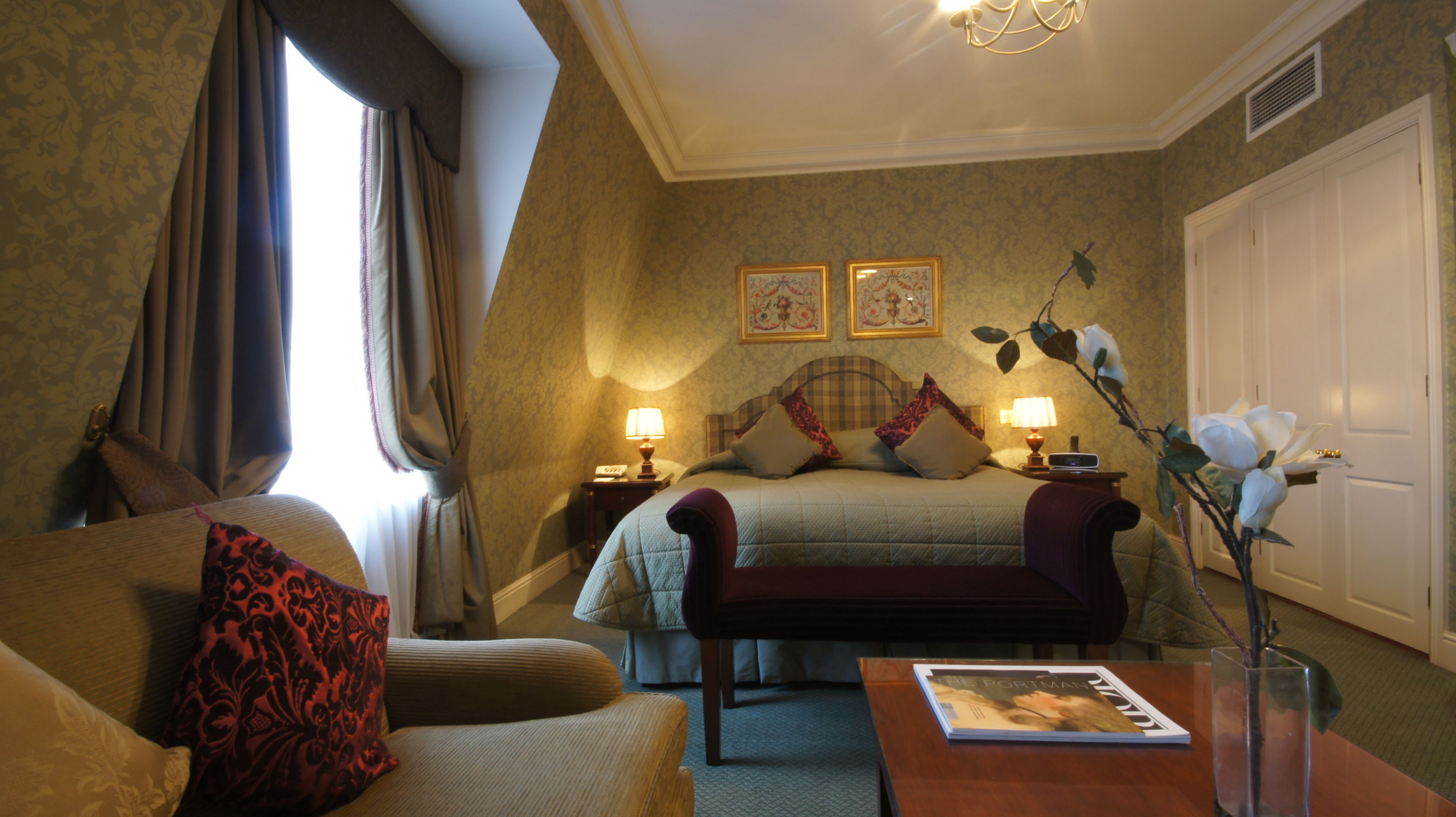 deluxe double room | 2 bedrooms, in-room safe, individually decorated, desk