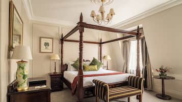 In-room safe, individually decorated, desk, iron/ironing board